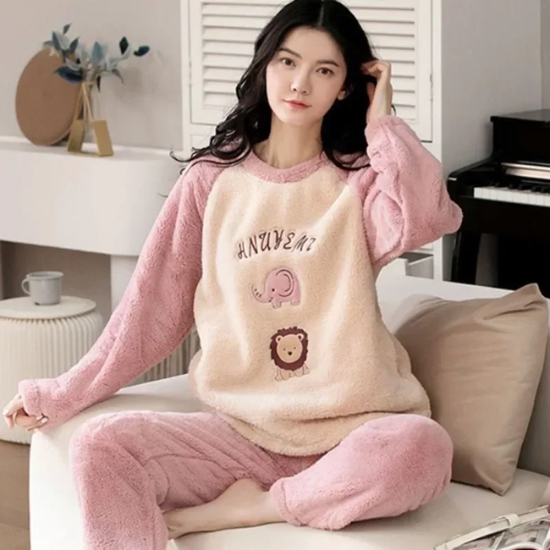 Warm Sleepwear for Winterthick - огляд і ціна Winter Clothing Offer