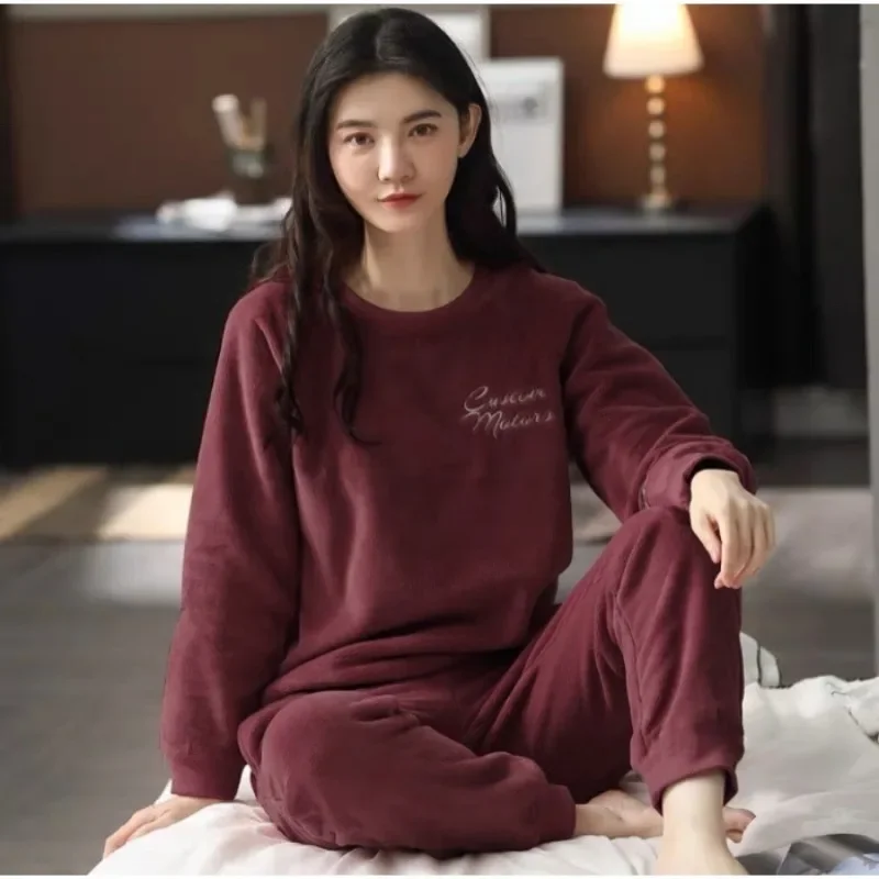 Warm Sleepwear for Winterthick - огляд і ціна Winter Clothing Offer